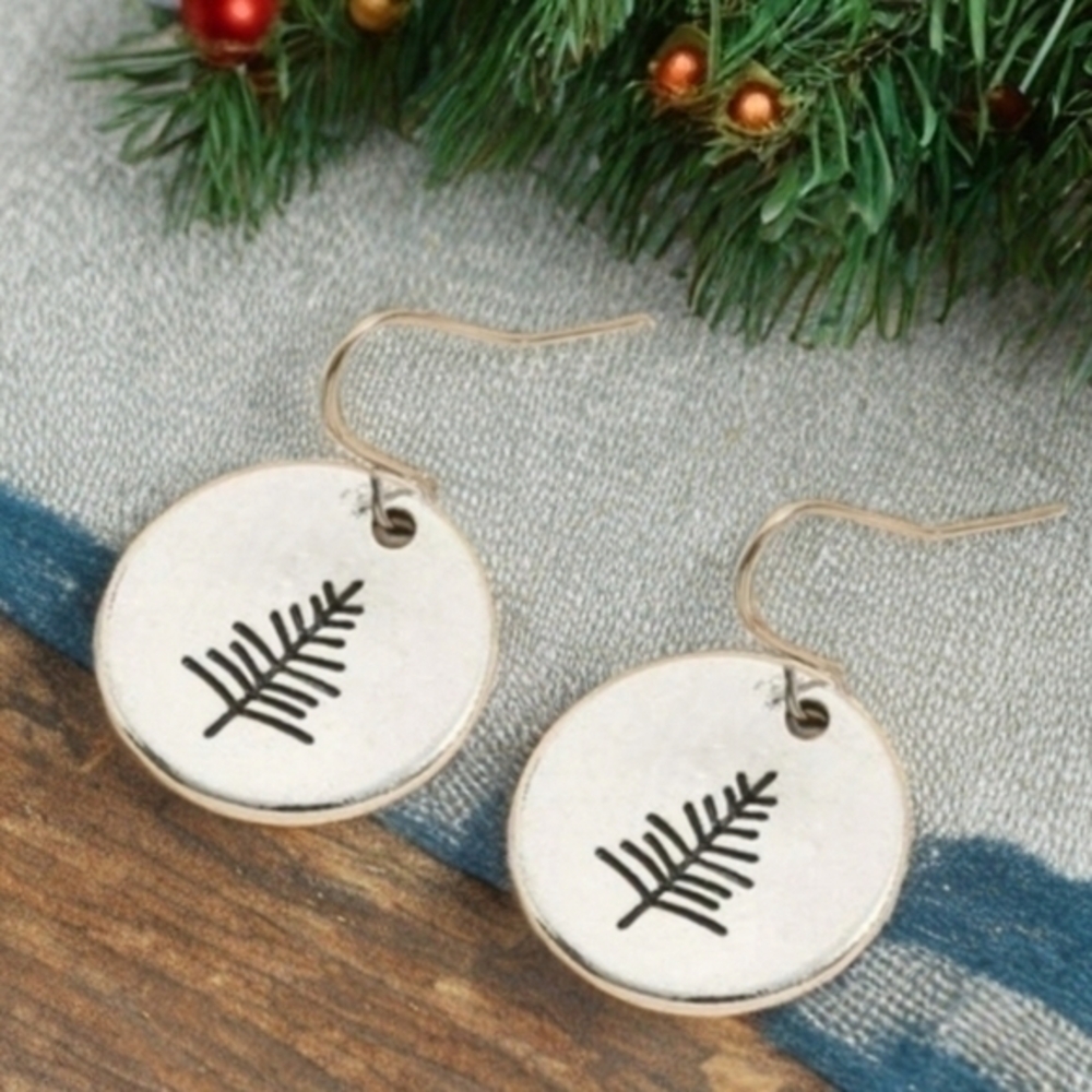 MODCLOTH BOHO "I PINE FOR YOU" EARRINGS